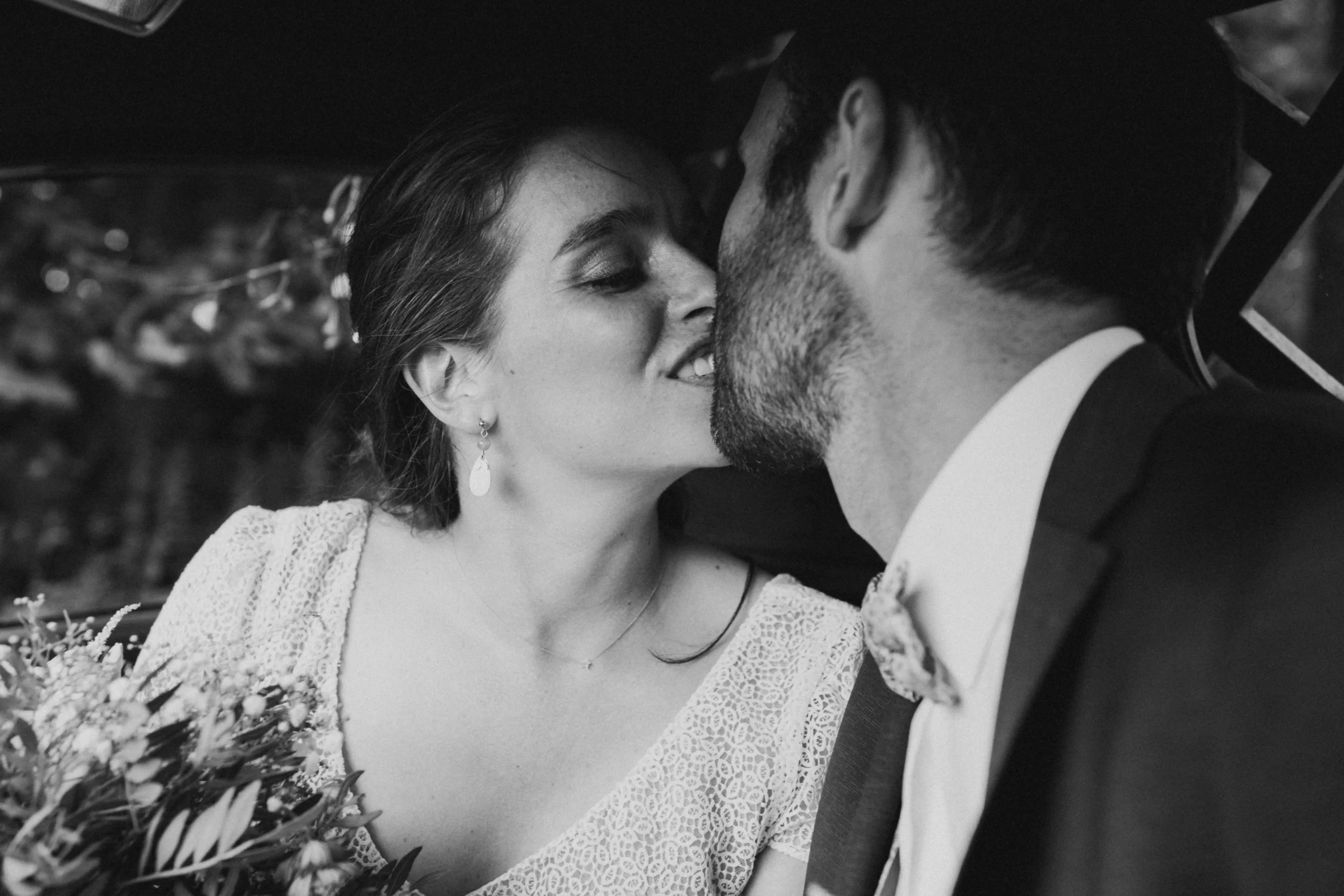 Photographe de mariage à La Baule – Séance couple élégante sur la plus belle plage d'Europe.
